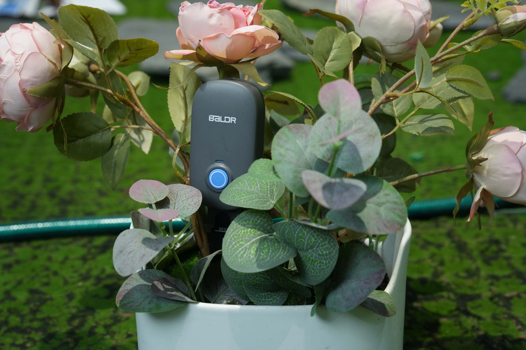 BALDR Soil Moisture Meter, WiFi Soil Moisture Meters for Plants, Soil Humidity & Temperature Sensor