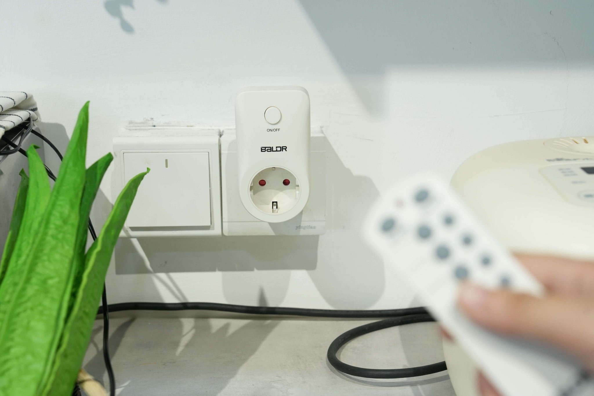 BALDR Plug, WiFi Smart Plugs ,Smart Outlet Timer with APP Remote Control, 2.4GHz Wi-Fi Only